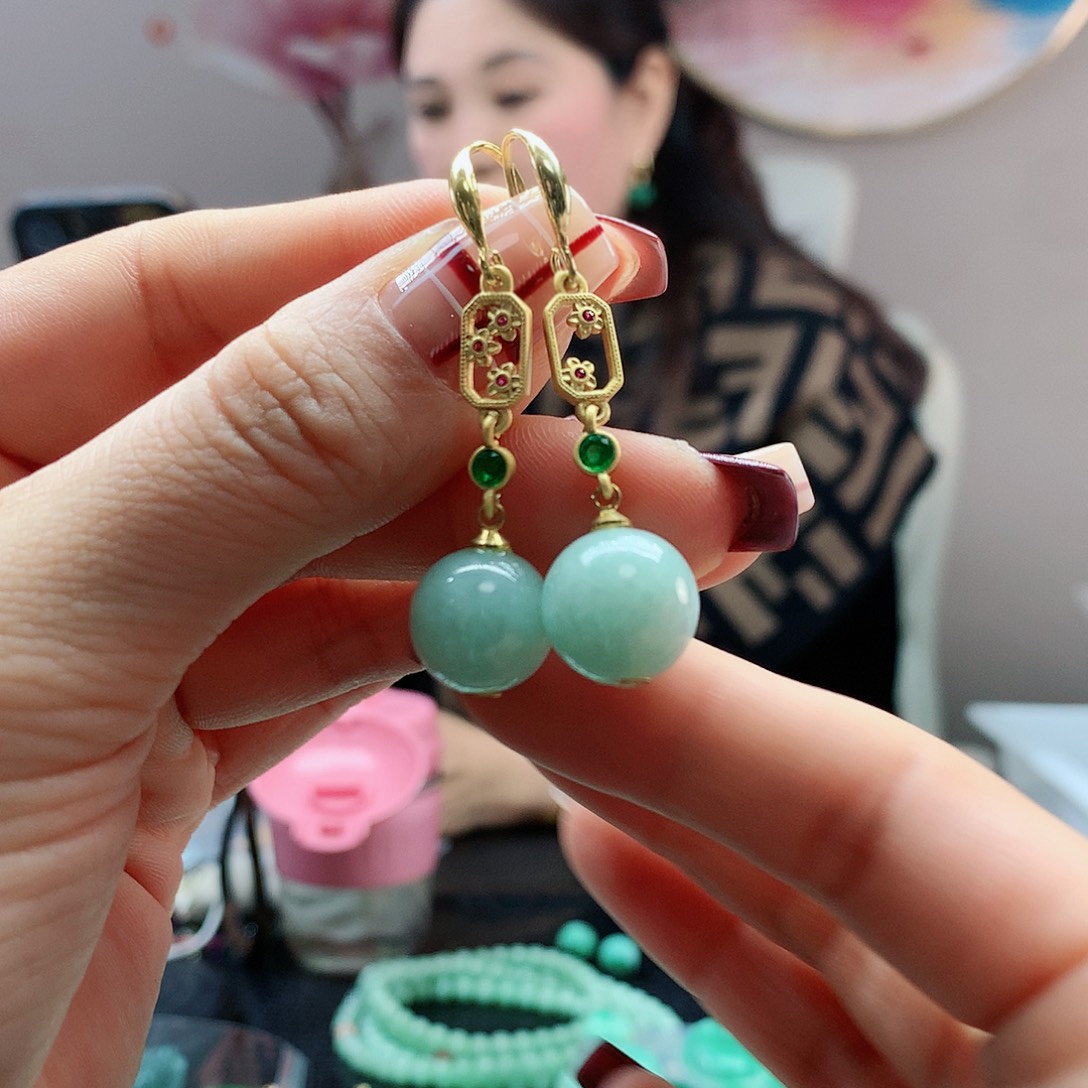 【闪购商品】翡翠耳饰未镶嵌，