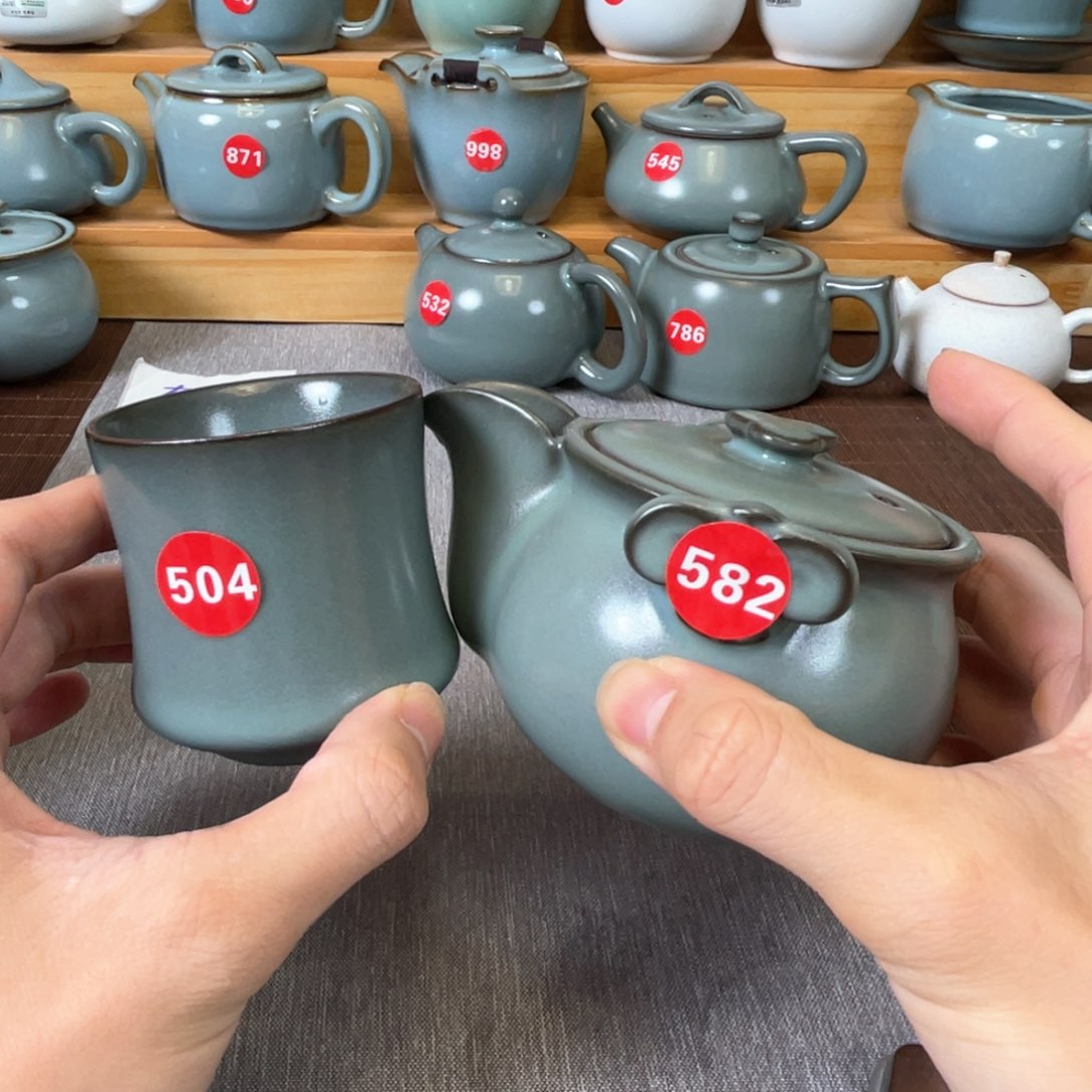 瓷片小微瑕。。。。。。。。。。