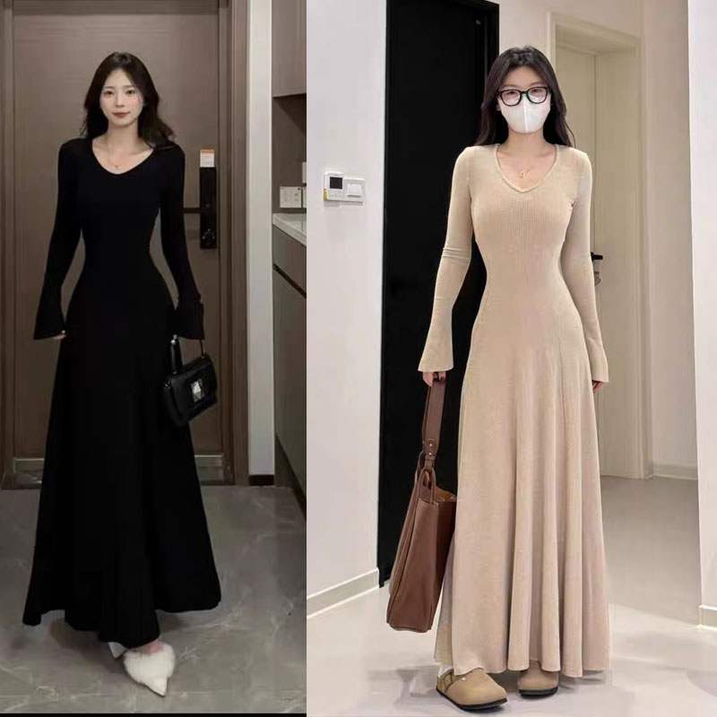 秋季高级v领包臀裙鱼尾针织连衣裙大码外套秋冬款女胖mm洋气遮肉