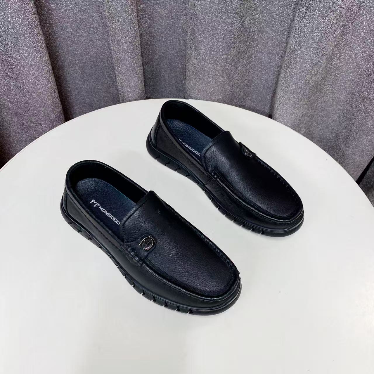 C9432  黑色  时尚真皮男士2025新款一脚蹬休闲鞋商务皮