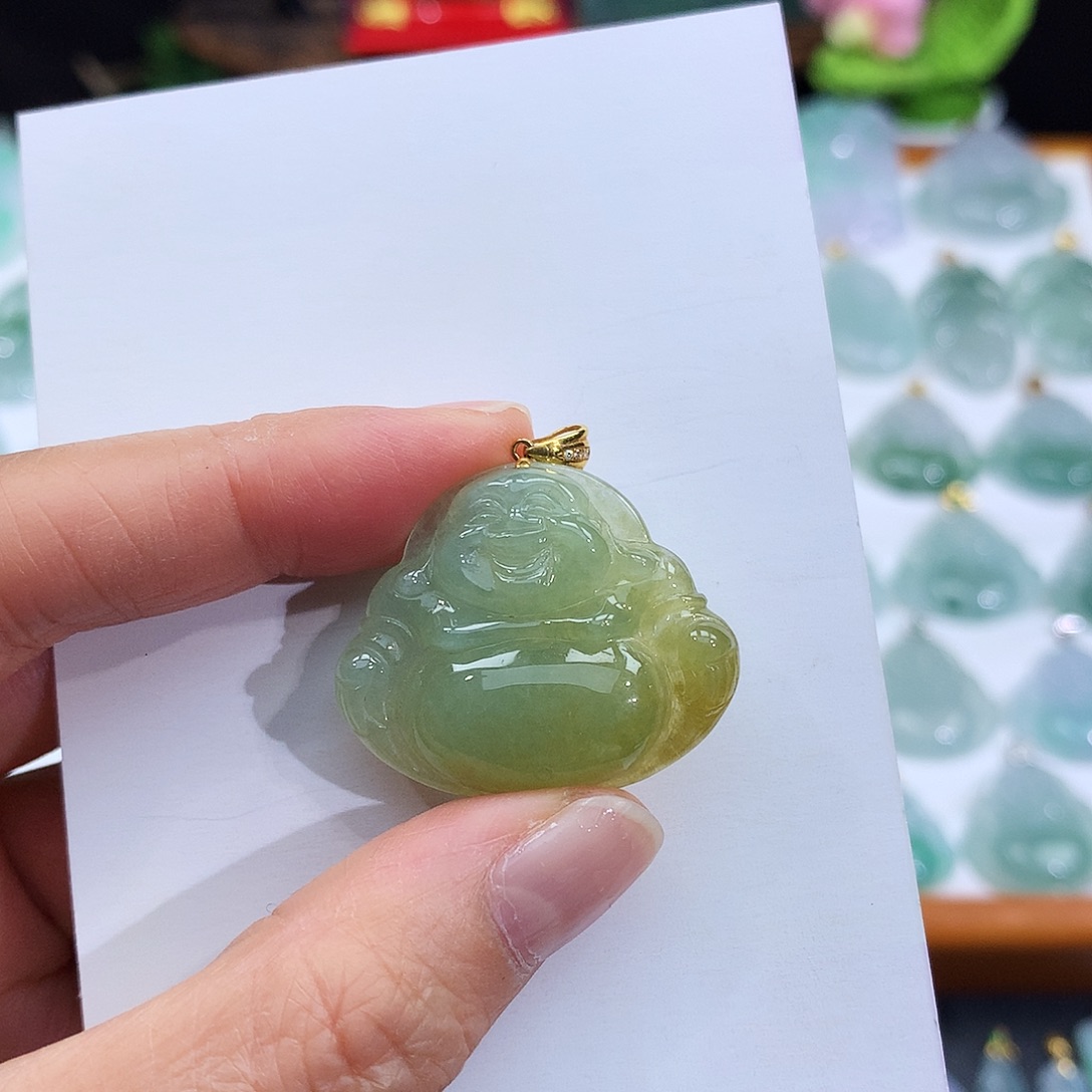 翡翠18K金镶嵌颈饰翡翠吊坠