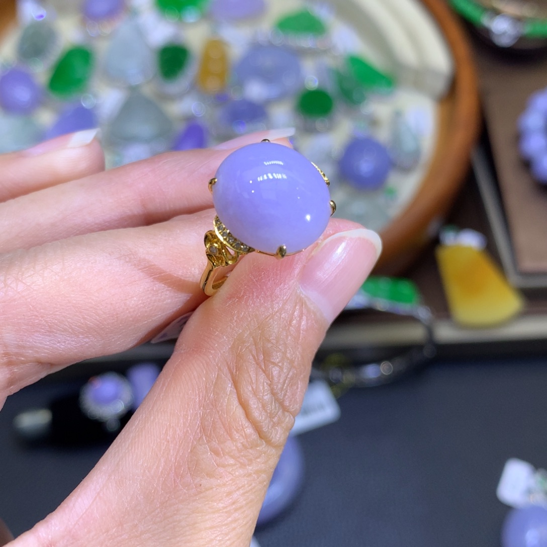 翡翠颈饰18K金镶嵌翡翠