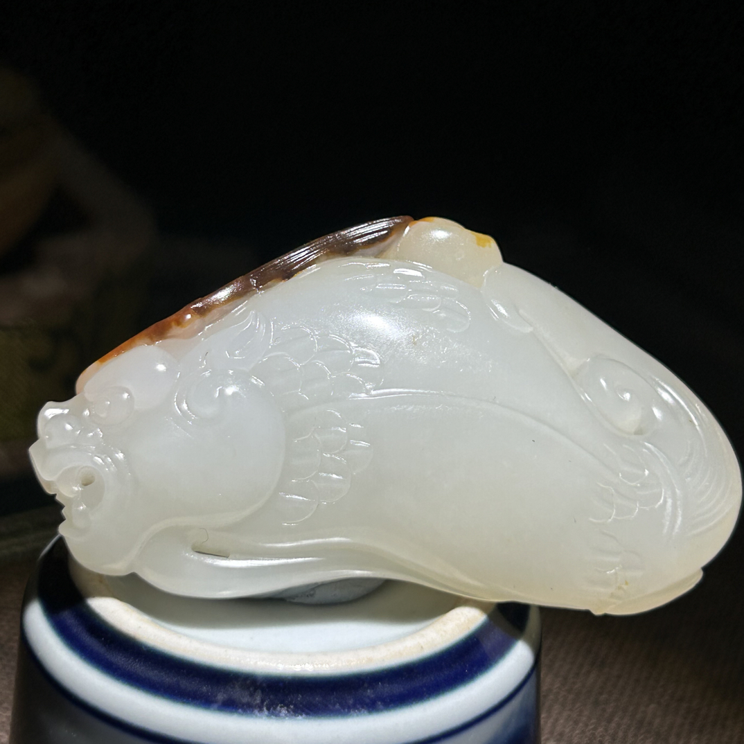 和田玉精品，鱼化龙，聚红皮巧雕，鸿运当头，脂粉厚重，苏工