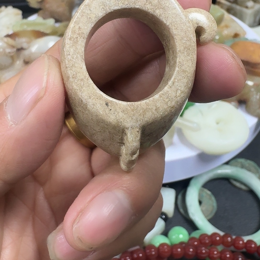 和田玉（糖玉）未镶嵌挂件