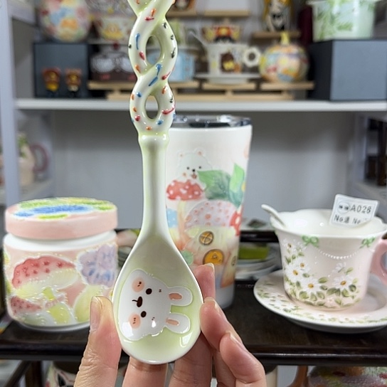 手绘高温釉下彩陶瓷