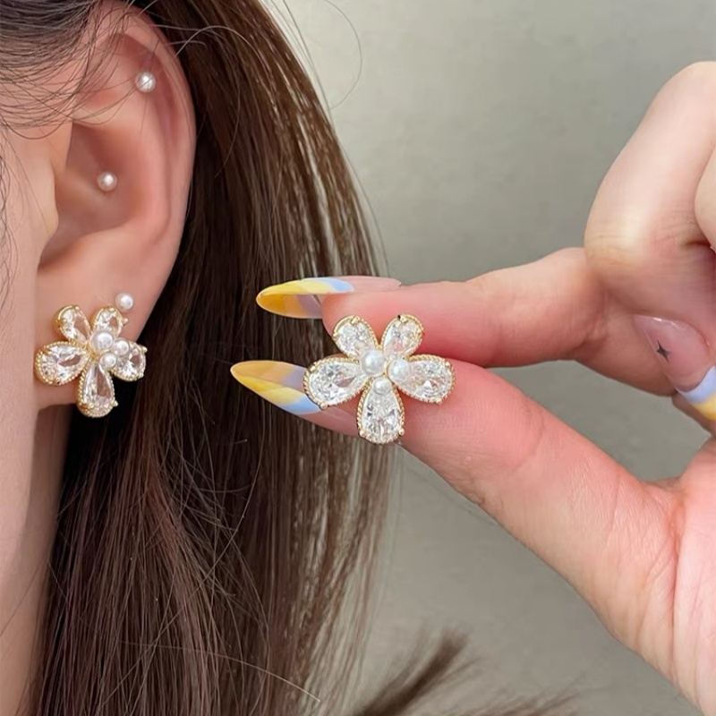 铜合金耳饰 【N13】2025爆款气质轻奢百搭简约精致网红设计师耳环