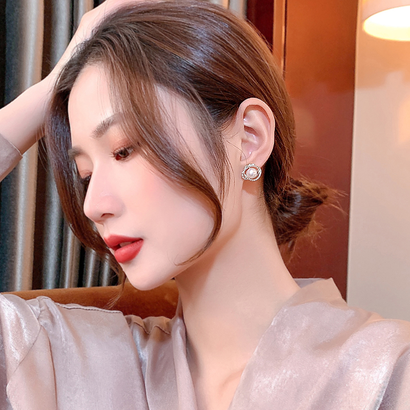 铜合金耳饰 小香风气质轻奢时尚百搭小众简约设计感 KH4022