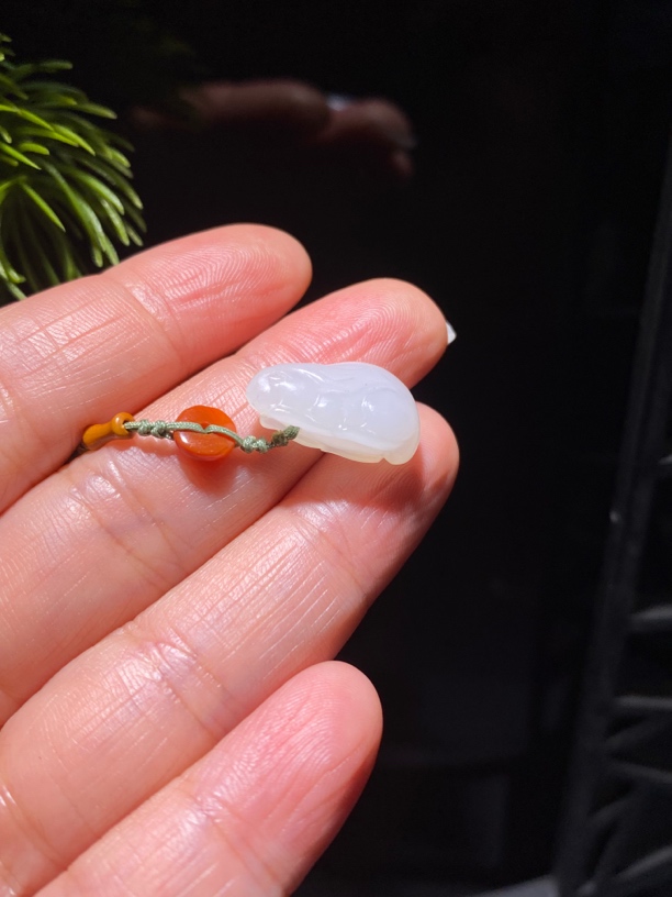 新疆和田玉兔子小挂件