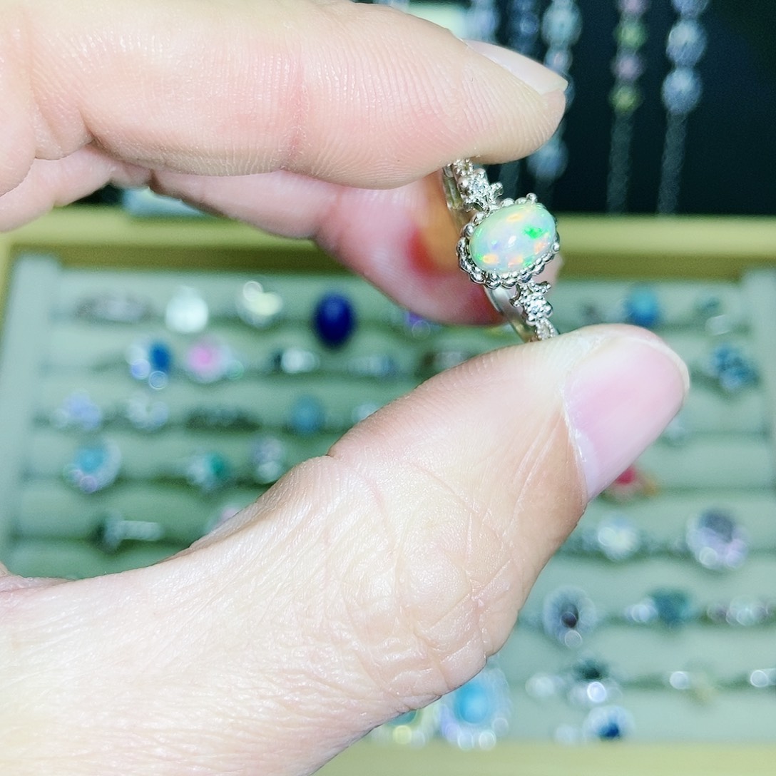 【闪购商品】银S925镶嵌欧泊戒指