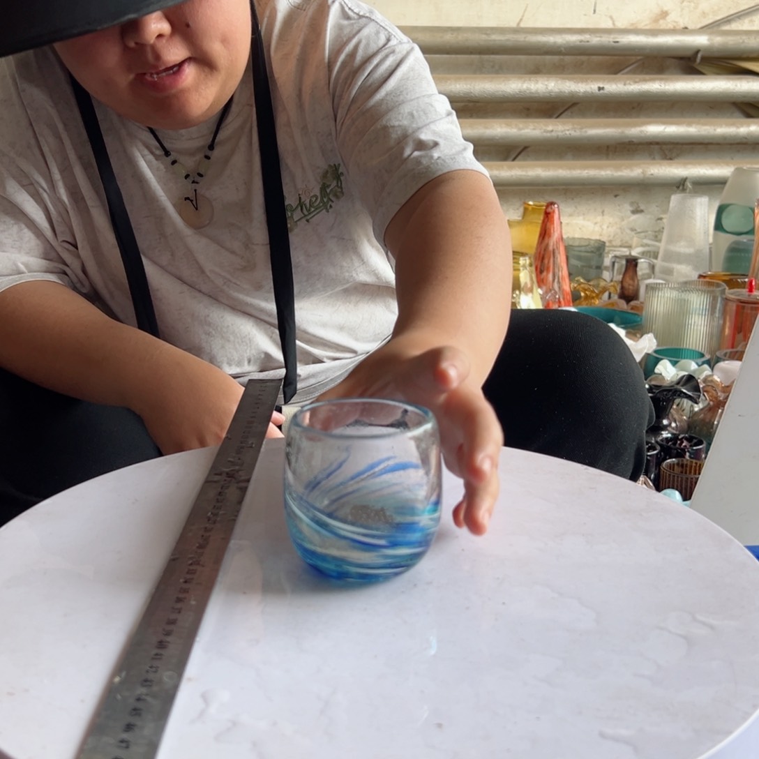 夜光琉璃花器摆件微瑕