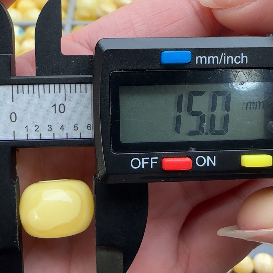 蜜蜡未镶嵌裸石浓蜡妖花墩子