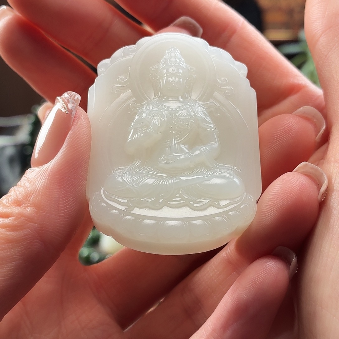 和田玉未镶嵌吊坠(不含链)俄芭莎