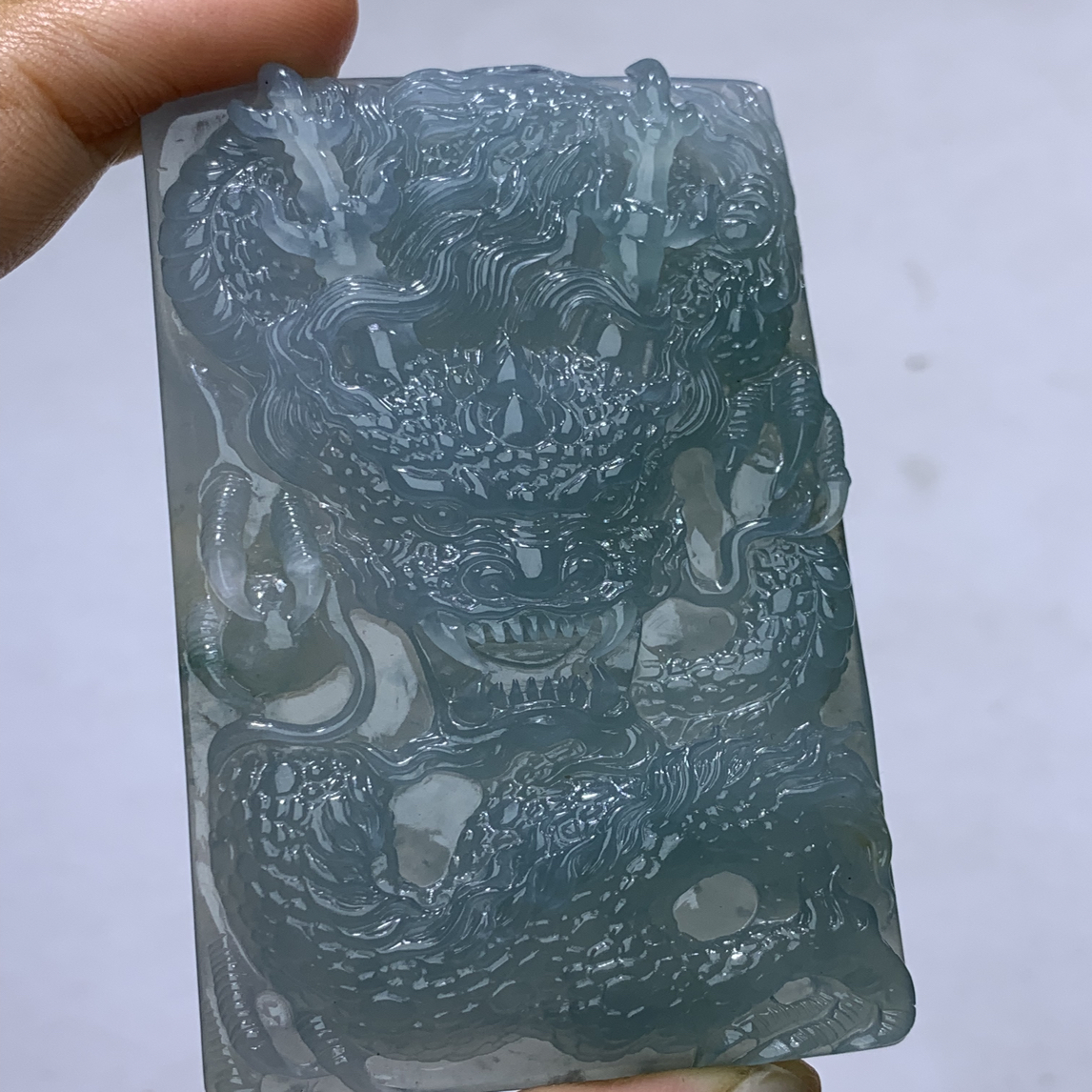 天然翡翠A货蓝冰精雕霸气神龙护主