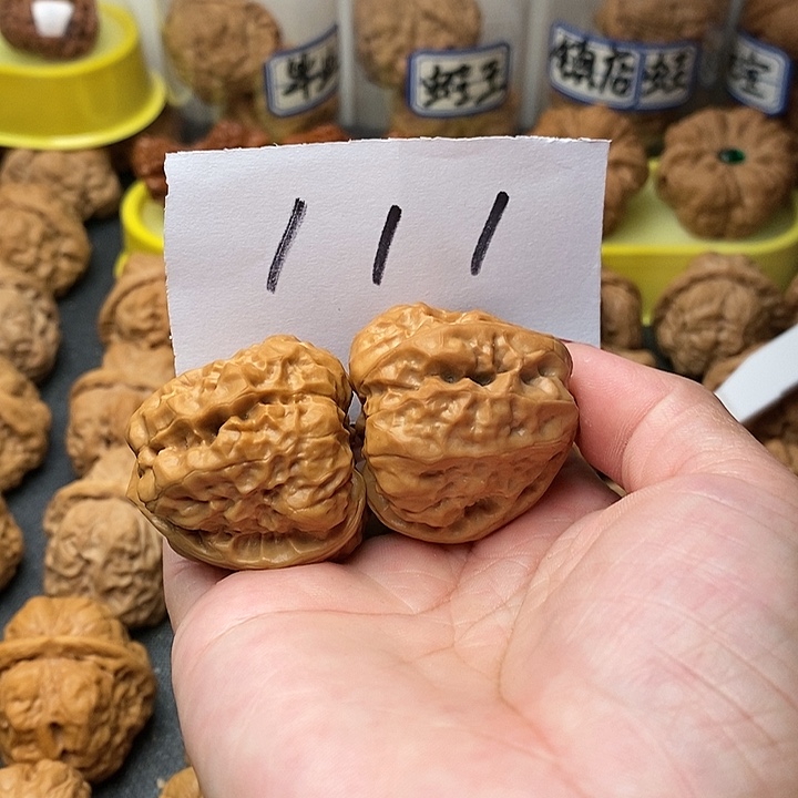 核桃蛤蟆37角蛙一只脚