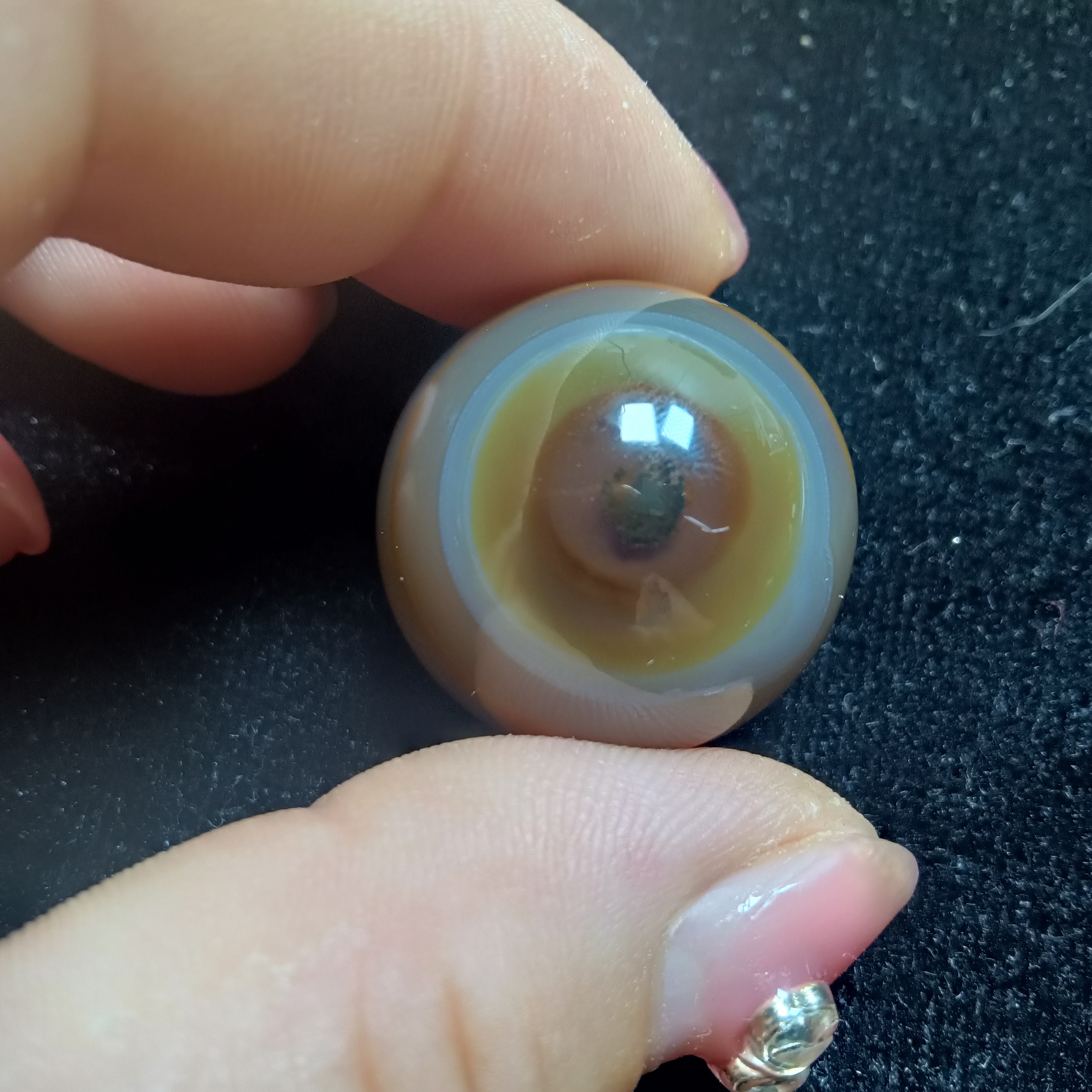 蚕丝玛瑙的带眼2.5大珠子
