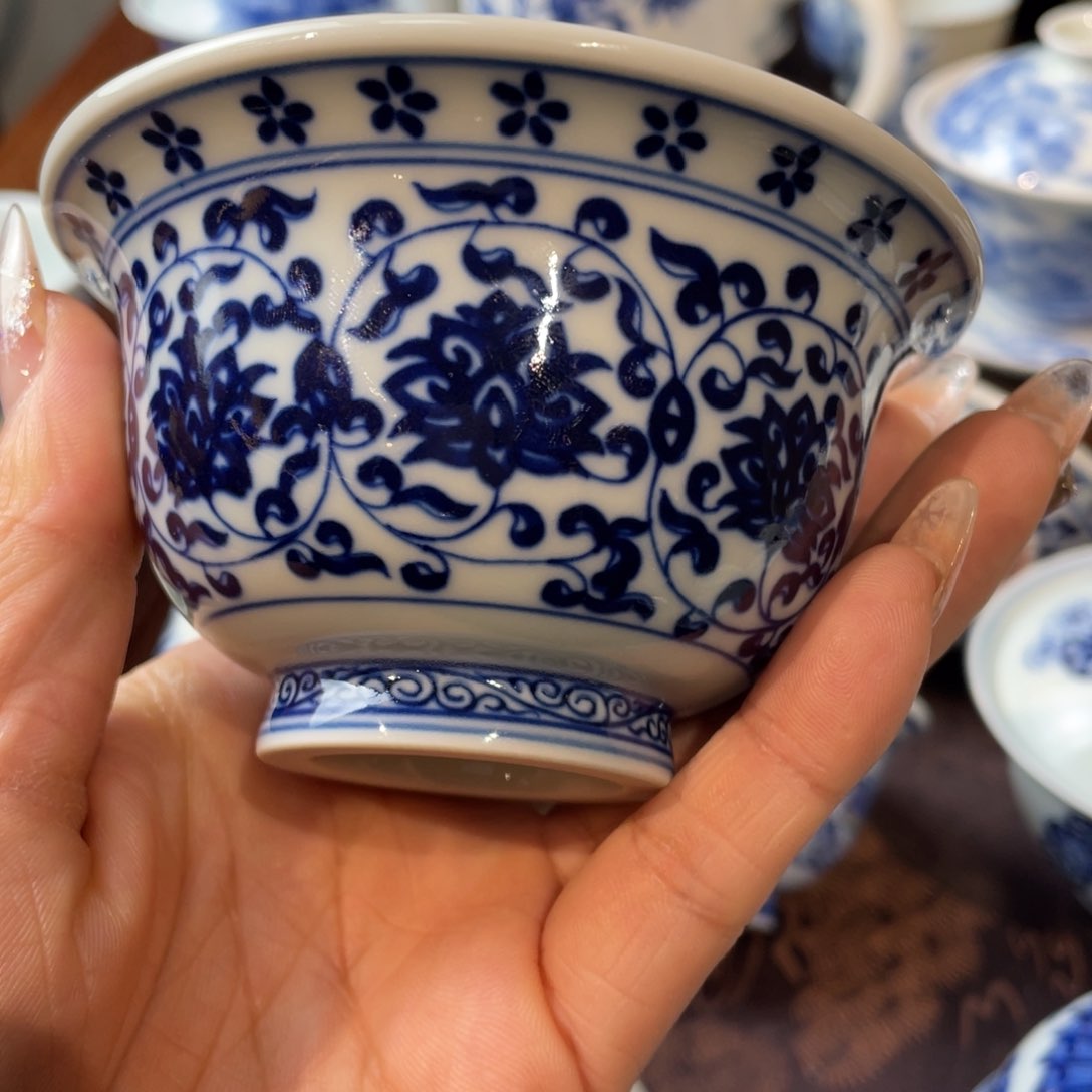 衡****车手工手绘缠枝莲微瑕压手杯