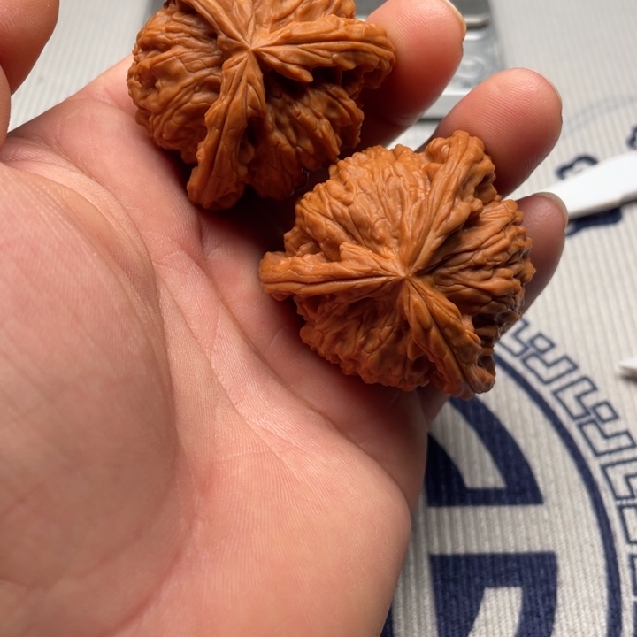 然***檀吊坠文玩核桃三棱三棱三棱三棱