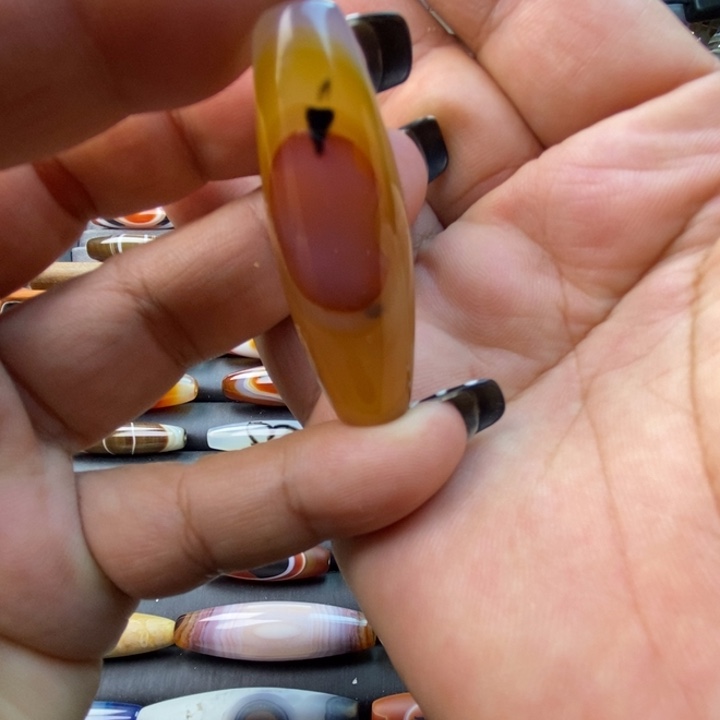 玛瑙/玉髓未镶嵌天然缠丝玛瑙