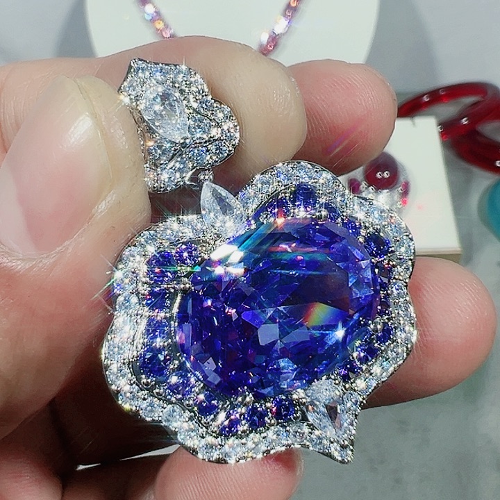 红宝石颈饰未镶嵌