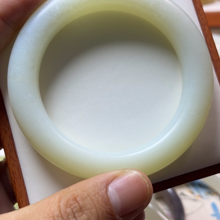 西***尔和田玉未镶嵌手镯