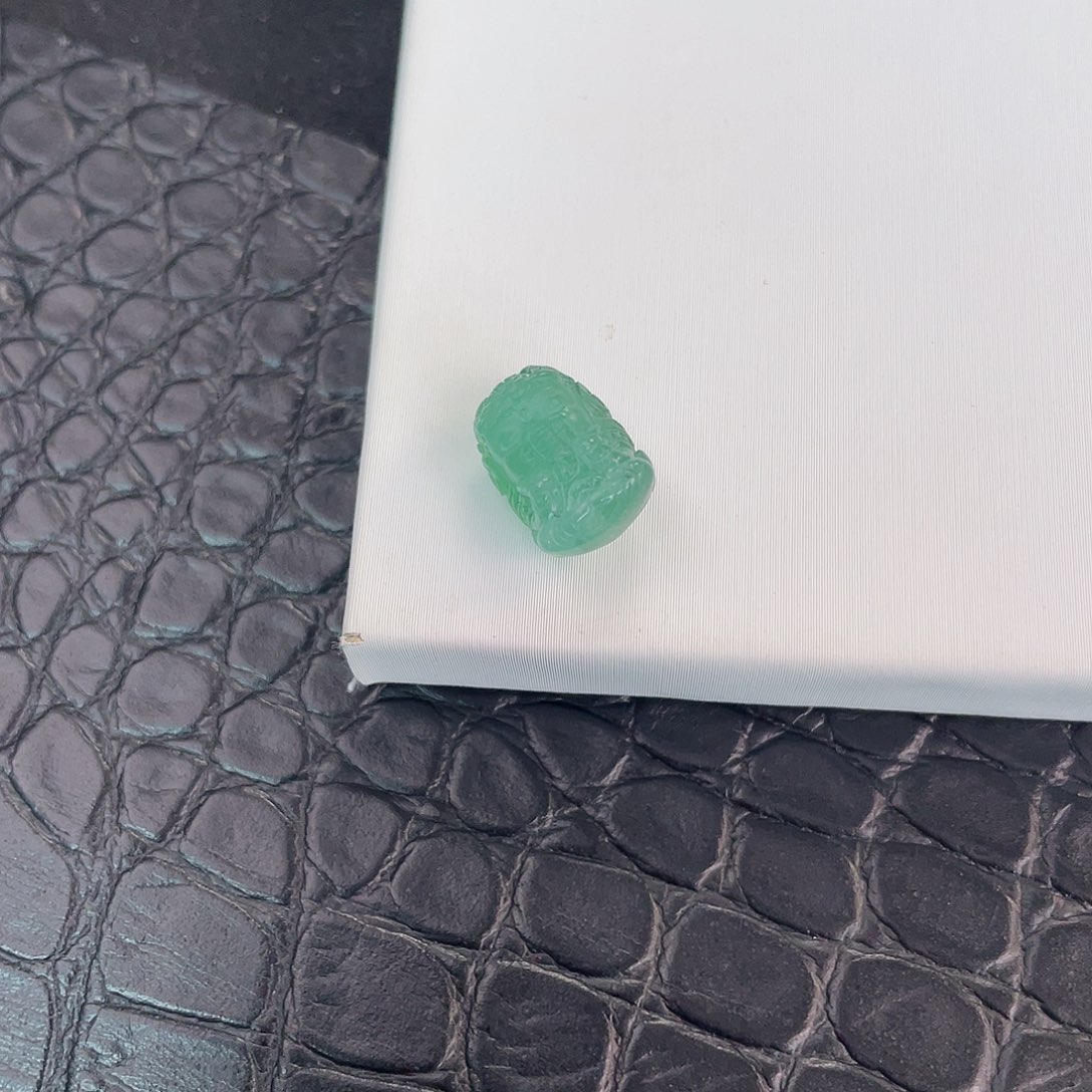 碧玺 绿色象神未镶嵌艺*