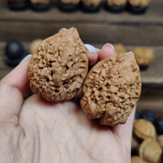 文玩核桃吊坠玲珑玉蟾35（特价不退换）