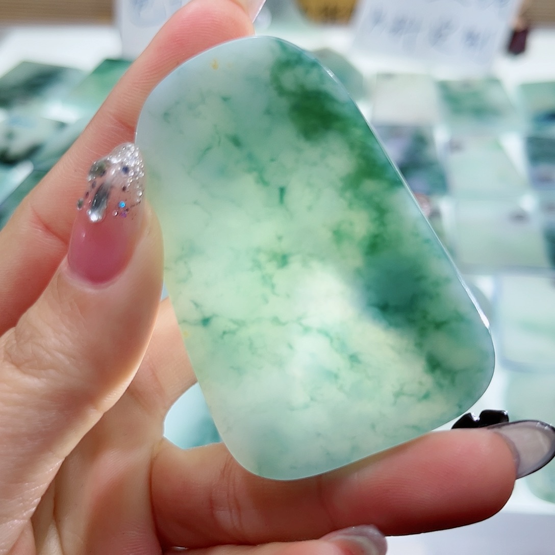 定制翡翠未镶嵌翡翠