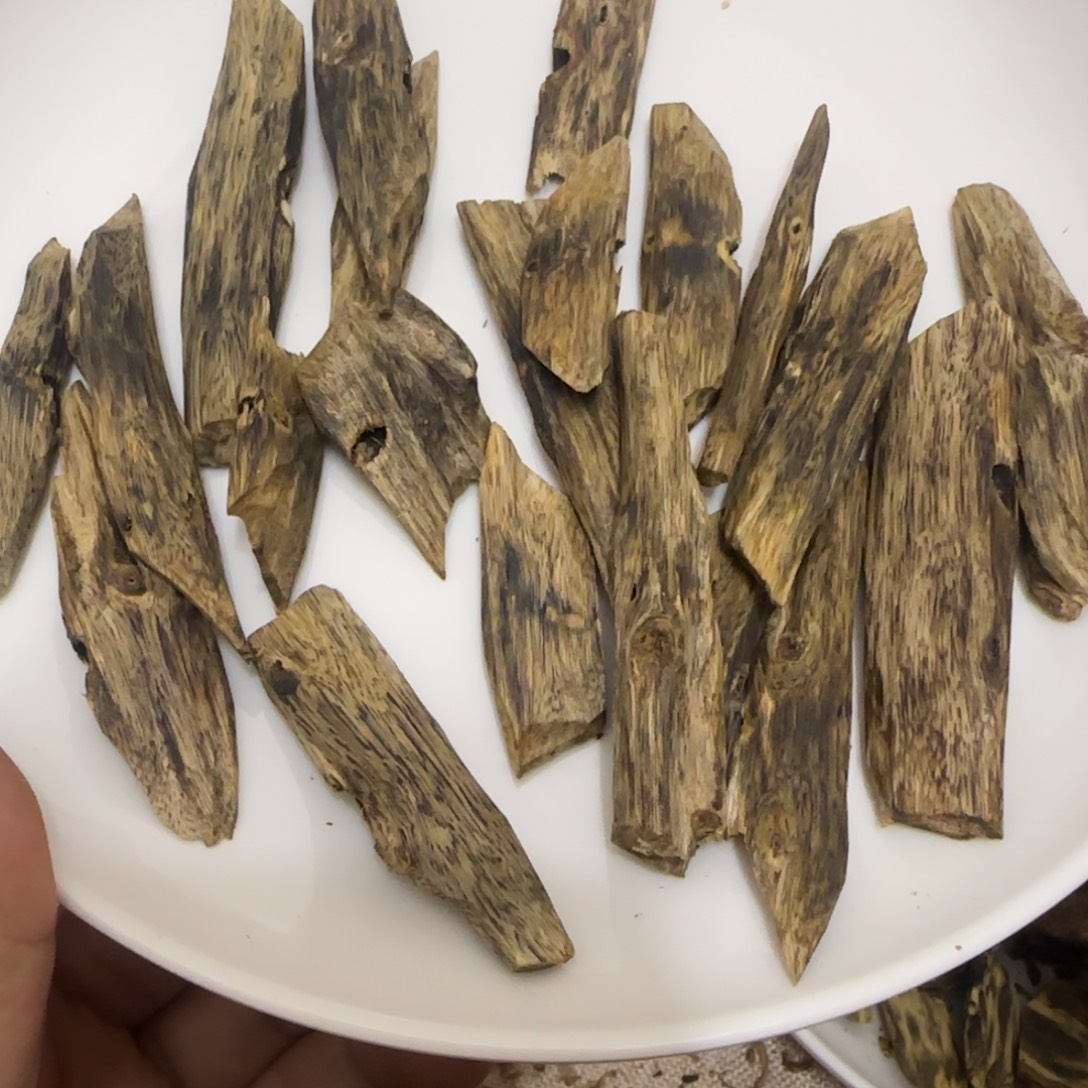 梦***莲沉香沉香碎屑奇楠沉香熏香白棋块料50克