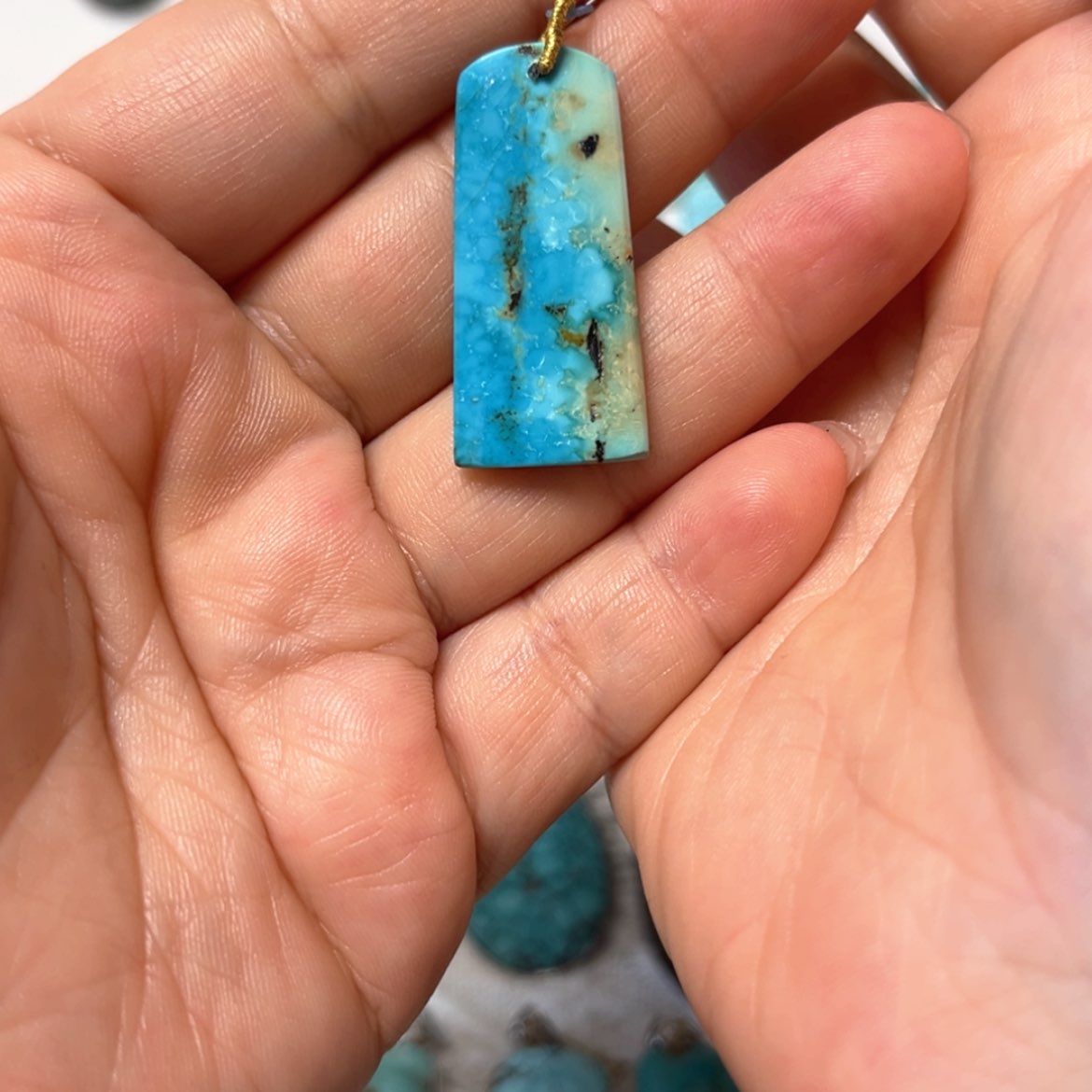 【闪购商品】未镶嵌绿松石珠宝奇石