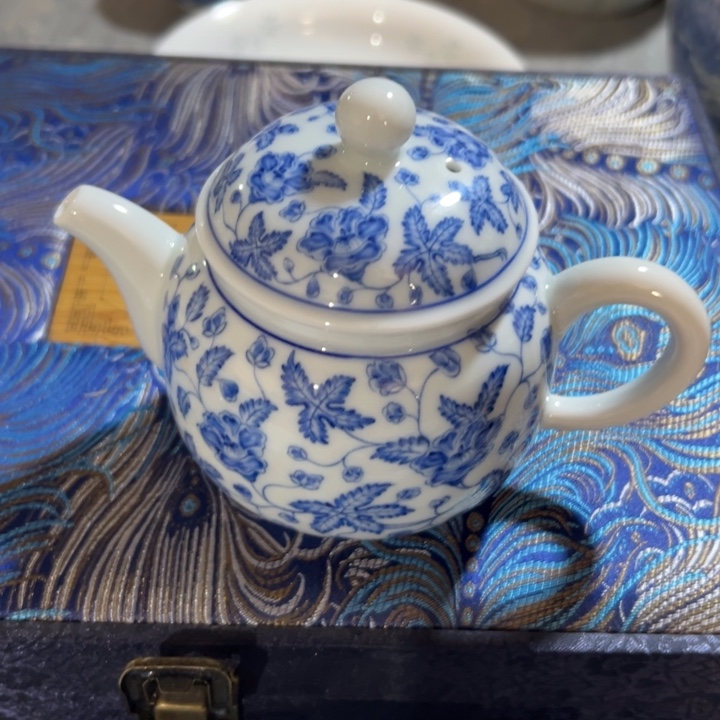 了***然陶瓷青花茶壶300毫升