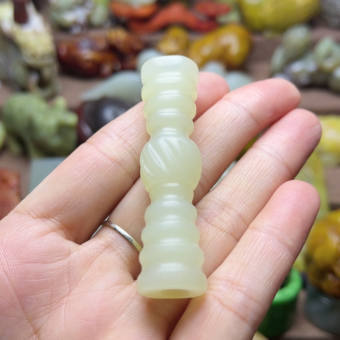 白玉菩提吊坠17。。