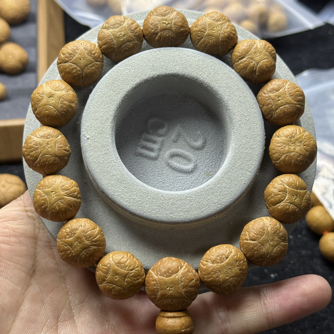 17mm凤眼菩提麒麟眼单圈，油性非常好，高油高密籽，一物一图。