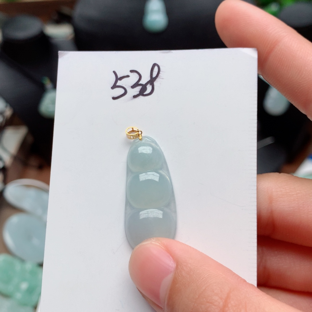 翡翠颈饰18K金镶嵌吊坠