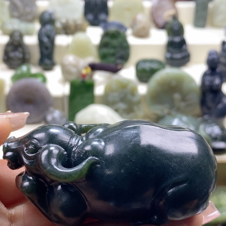 和田玉颈饰未镶嵌