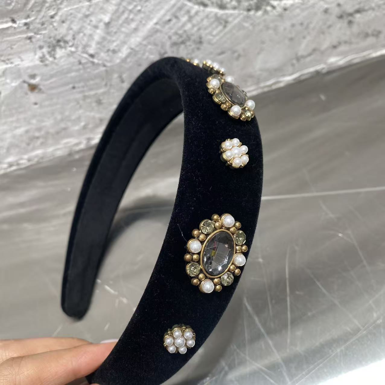 【优搭严选】时尚百搭小众丝绒重工钉珠发箍