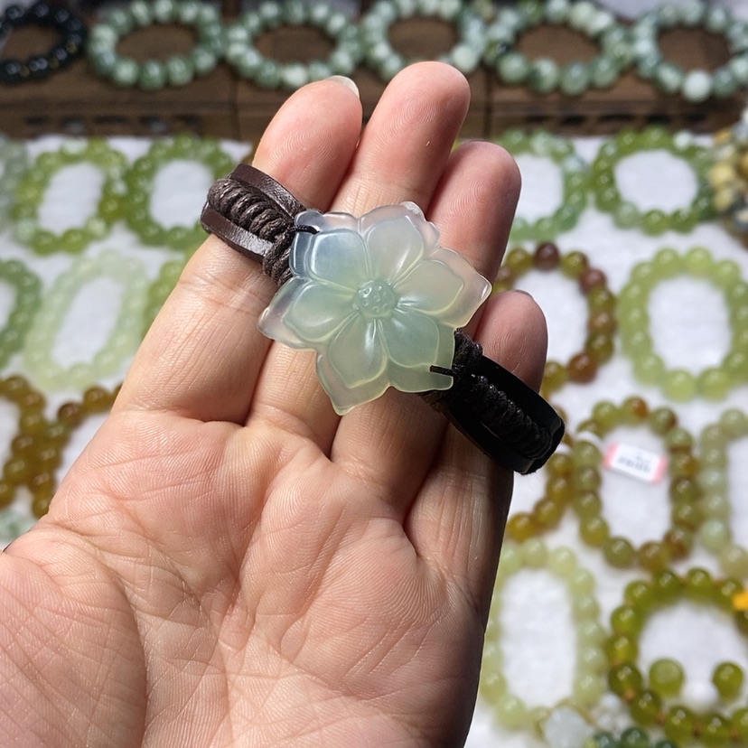 【闪购商品】蛇纹石玉手串未镶嵌