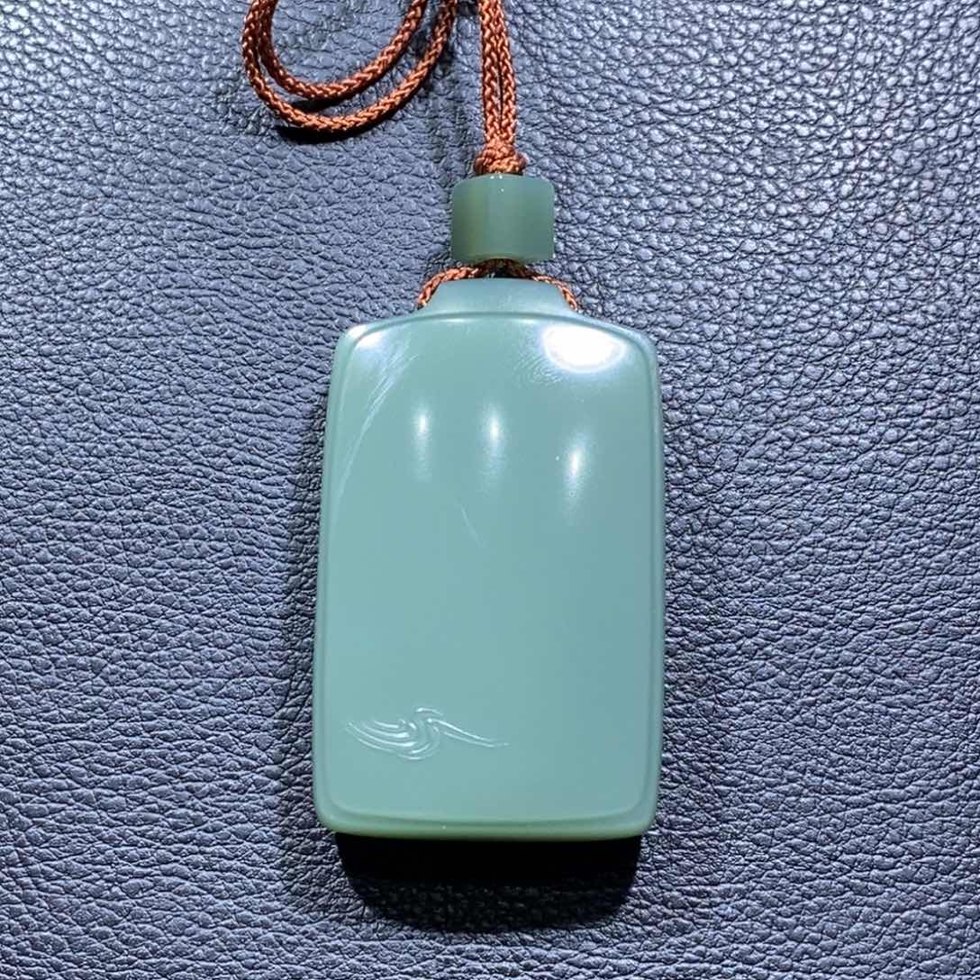 和田玉颈饰未镶嵌劲***桃