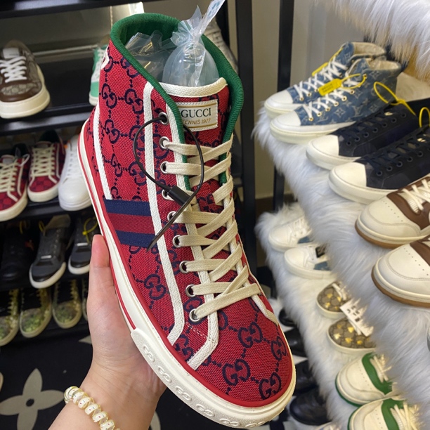 99新 GUCCI/古驰 41.5欧码1977高帮板鞋/无配件/百搭/时尚
