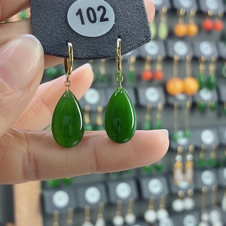 和田玉18K金镶嵌耳饰