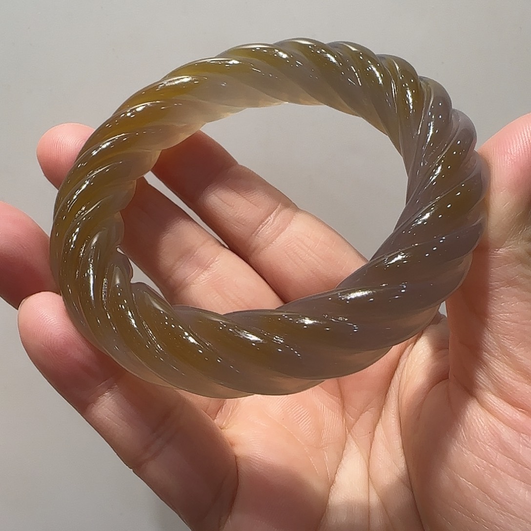 玛瑙/玉髓手镯未镶嵌十****o