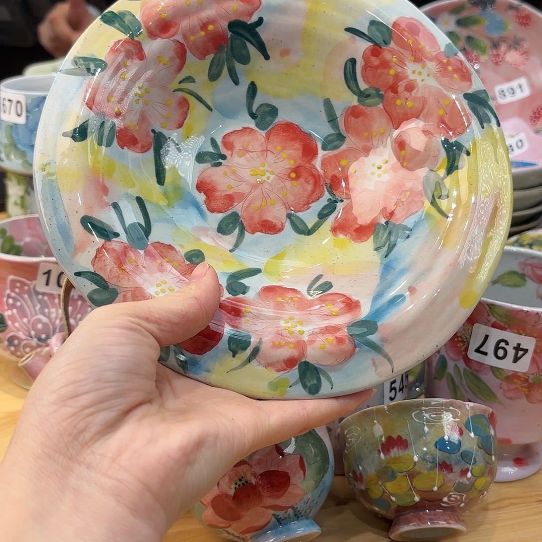 瓷片兔兔盖茨。兔兔