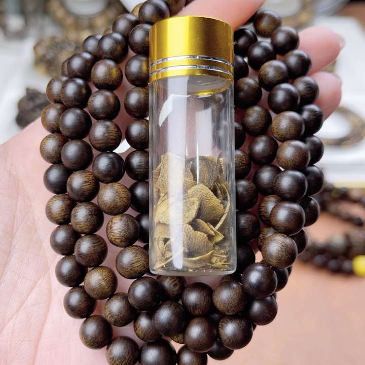 沉香沉香碎屑肖*才➕越南芽庄白奇楠沉香沉水老料0.8