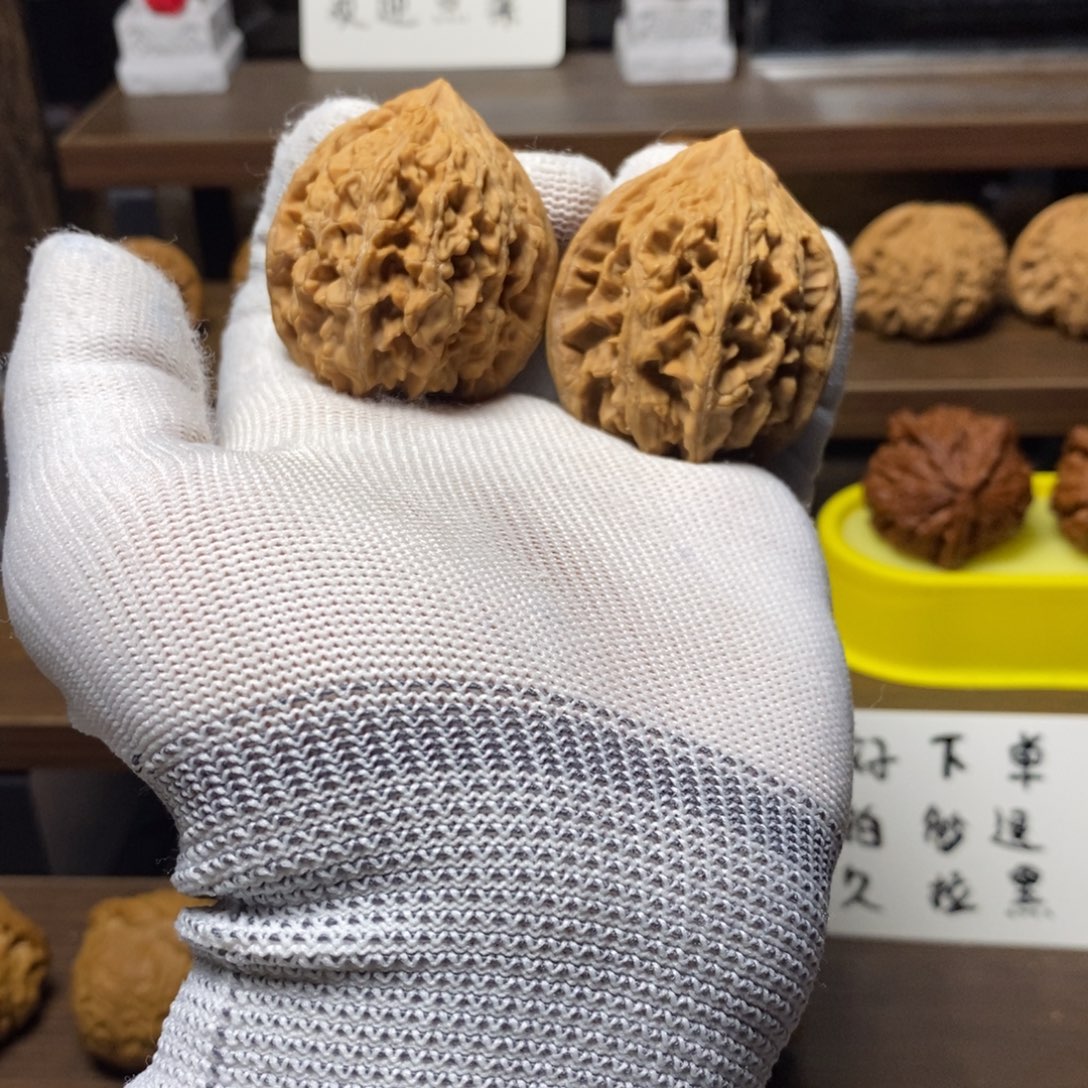 1***1桃核吊坠42全品大沽