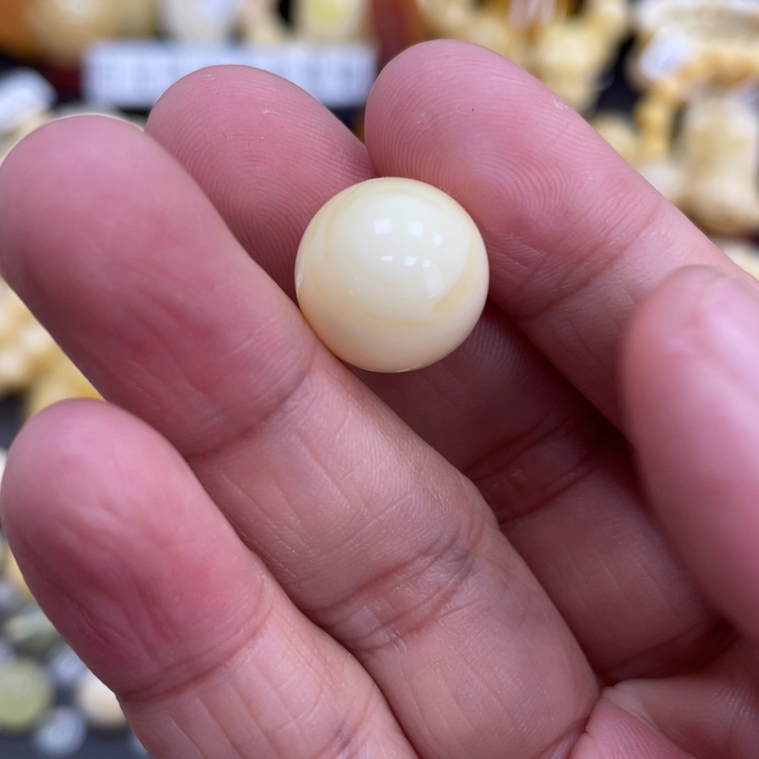 琥珀珠宝奇石未镶嵌14.8mm皮色打孔