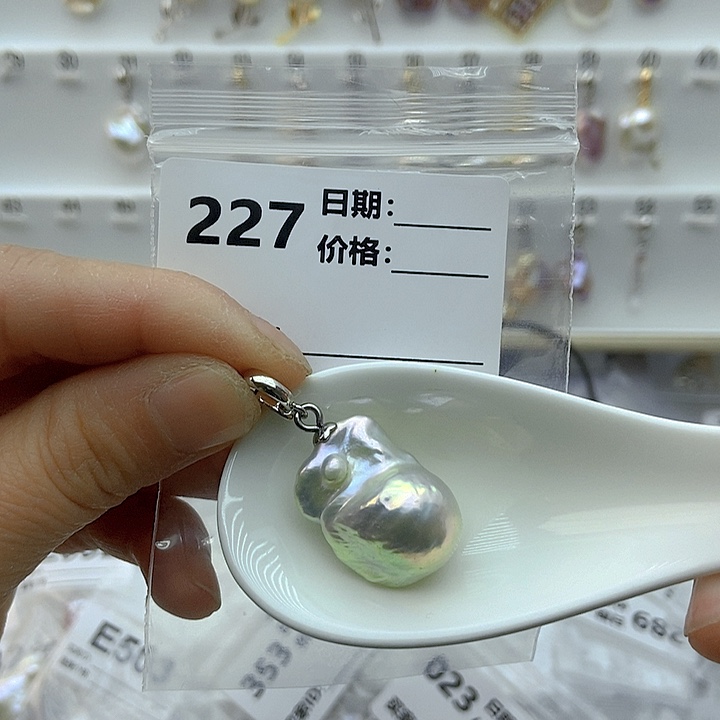 淡水珍珠颈饰未镶嵌