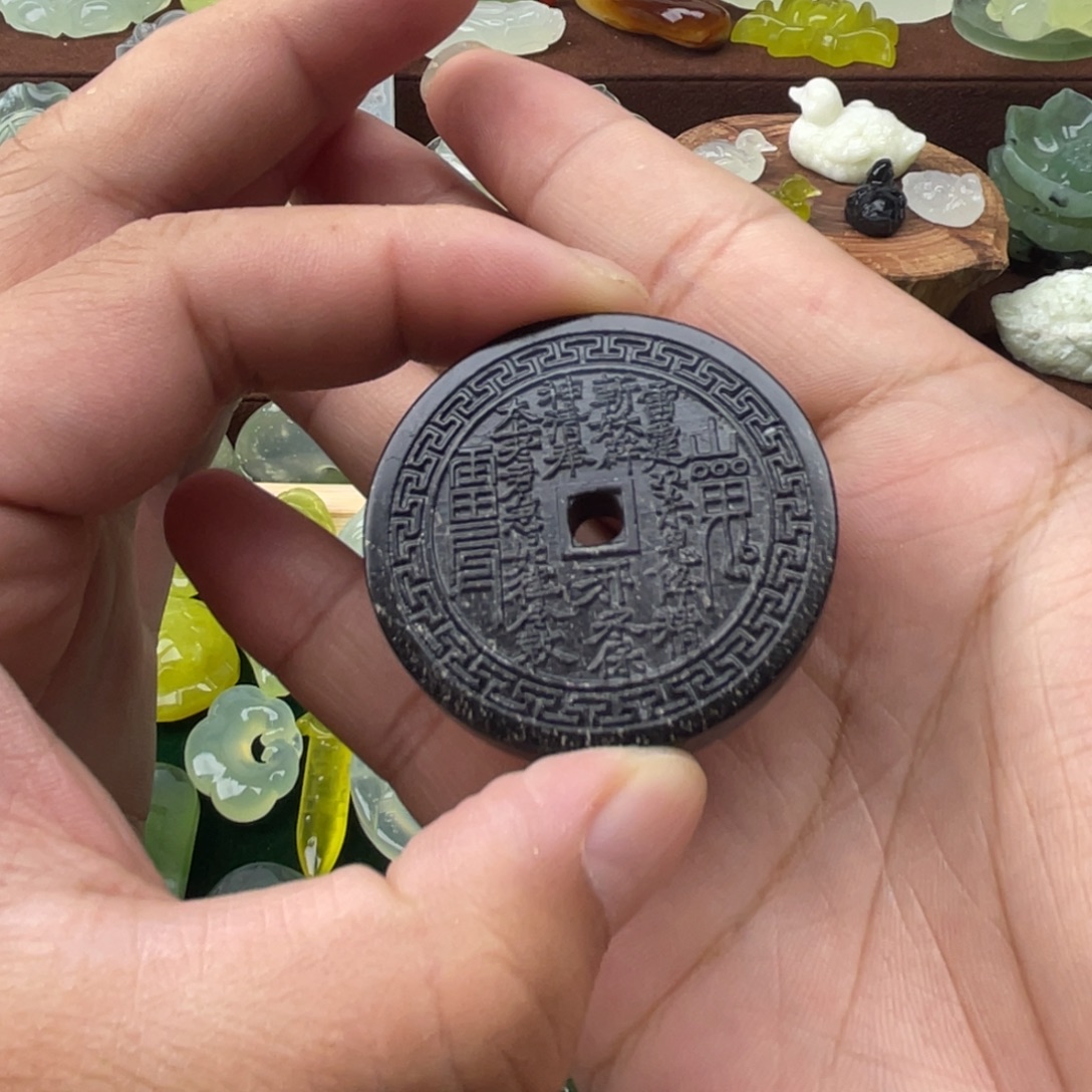 未镶嵌蛇纹石玉颈饰