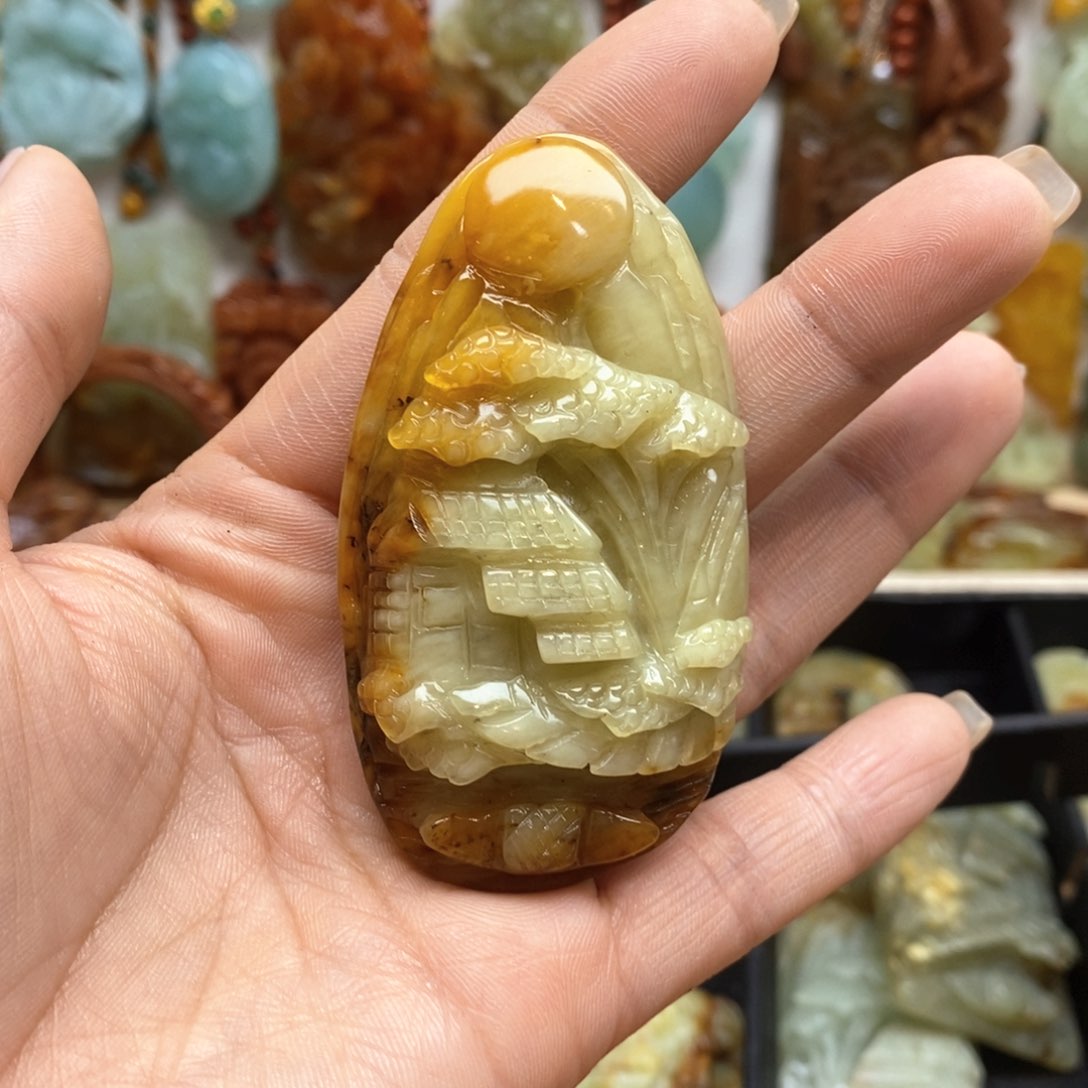 蛇纹石玉颈饰未镶嵌