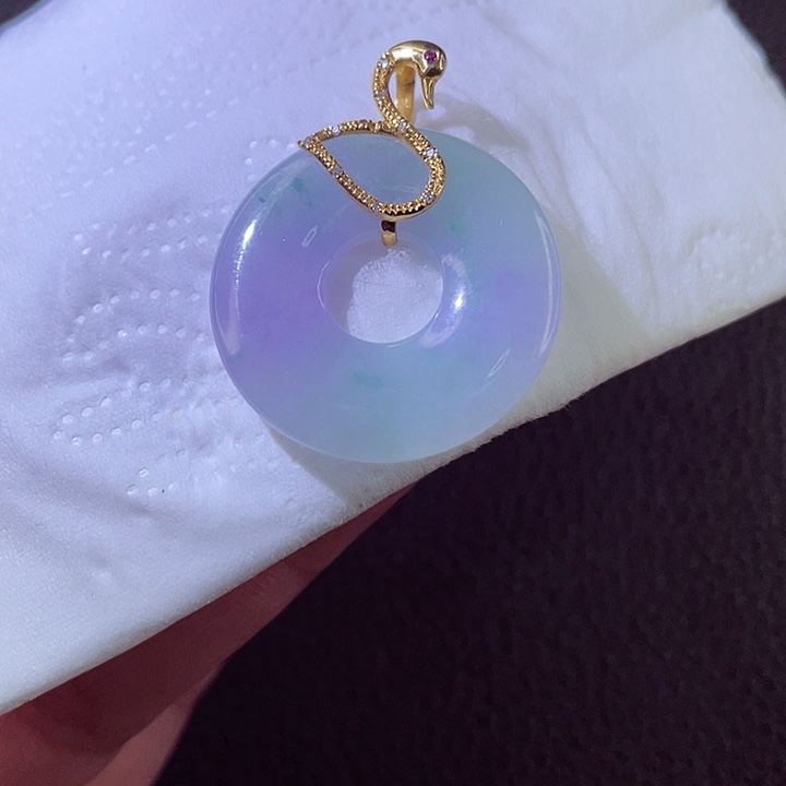 翡翠18K金镶嵌颈饰翡翠