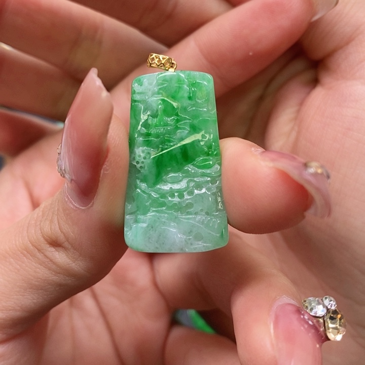 翡翠颈饰未镶嵌吊坠