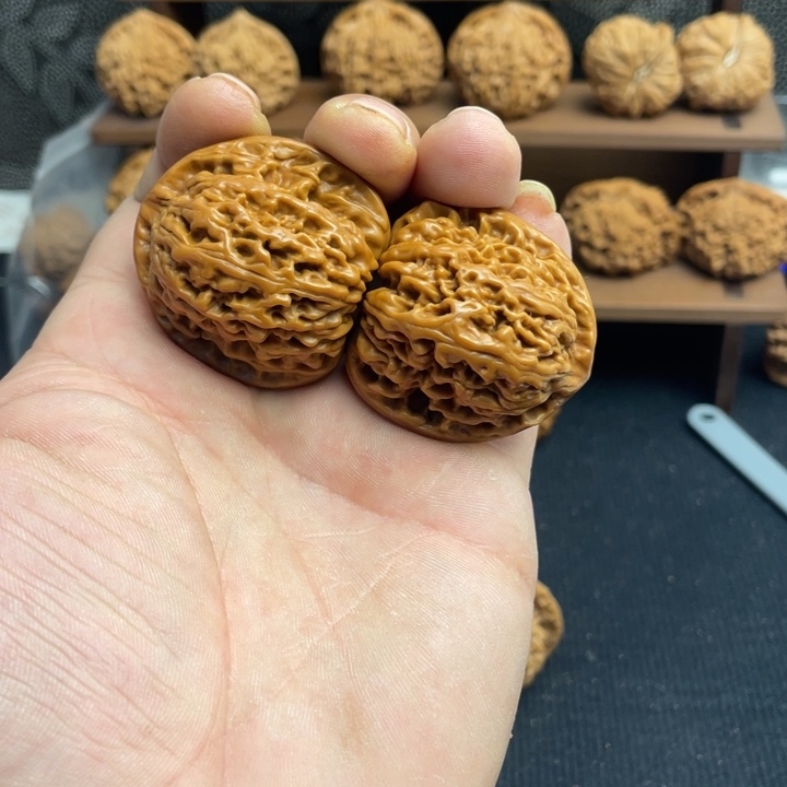 文玩核桃吊坠南疆石